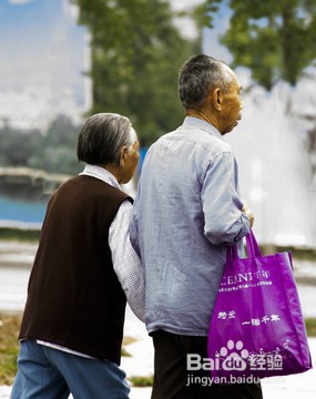 男人的不同阶段的快乐