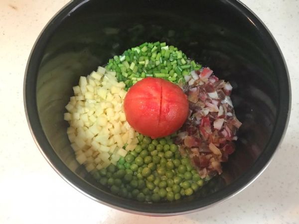 网红驾到：一颗番茄饭真的超好吃！