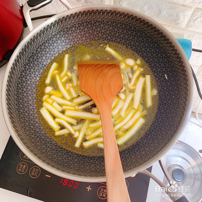 做出入味的豆腐火腿菇