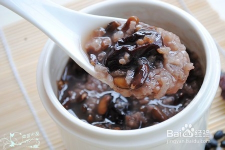 怎么做热腾腾的早餐粥？