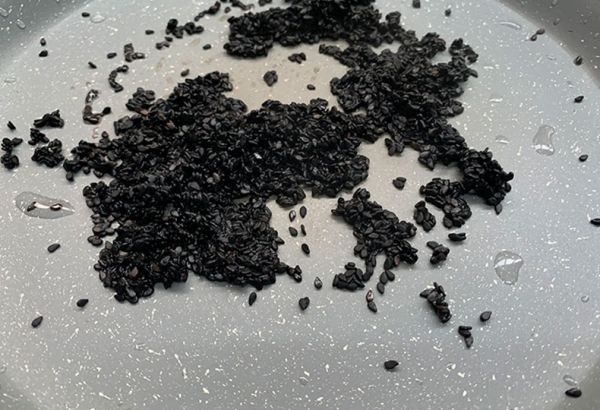 日式蜜豆芝麻包