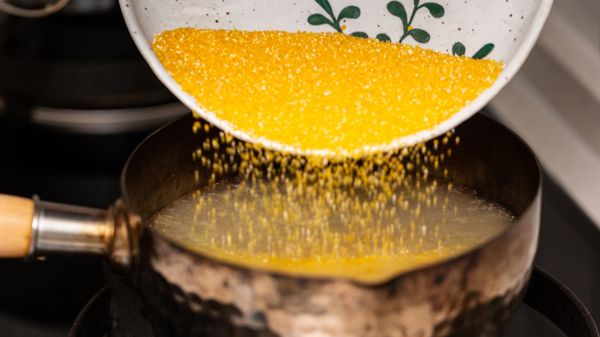 Brunch,咖啡煎培根烤小番茄+玉米粥