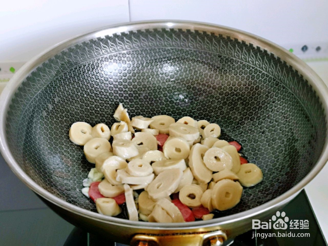 芦笋香肠炒素鸡