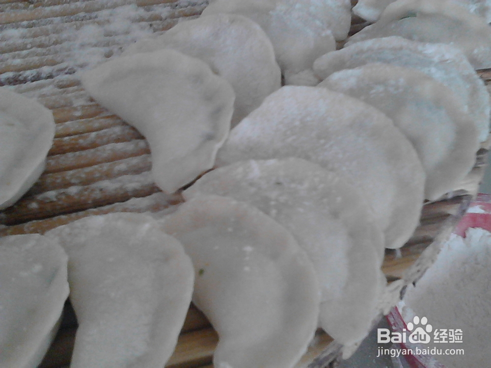 鸡蛋韭菜饺子的做法——家常鸡蛋韭菜饺子