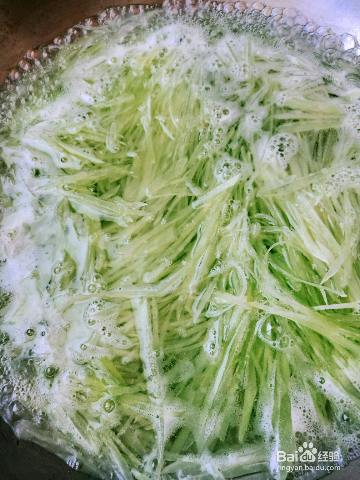 家常版椒油笋丝的做法