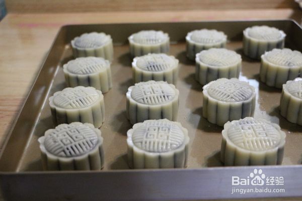 广式黑芝麻莲蓉月饼