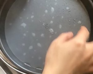 家常自制凉皮,普通面粉即可