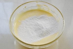 如何制作美味的蛋黄派