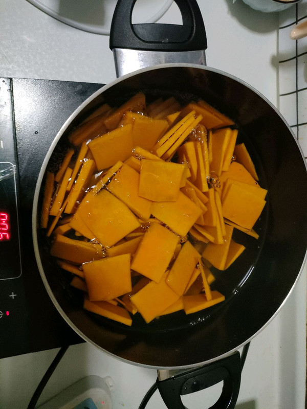 香甜南瓜小米红枣粥