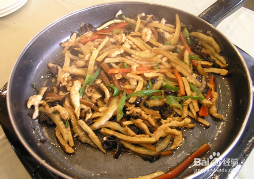 如何做家常木耳炒肉丝？