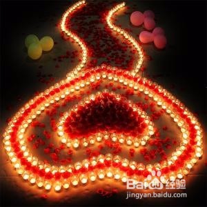 没有什么是比蜡烛和玫瑰更浪漫的了