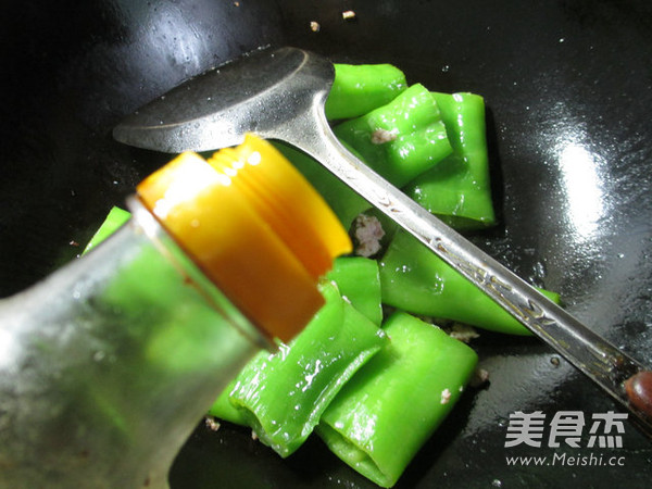 肉末炒尖椒的做法