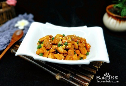 快手下饭菜之豌豆炒鸡丁是如何做的家常教程