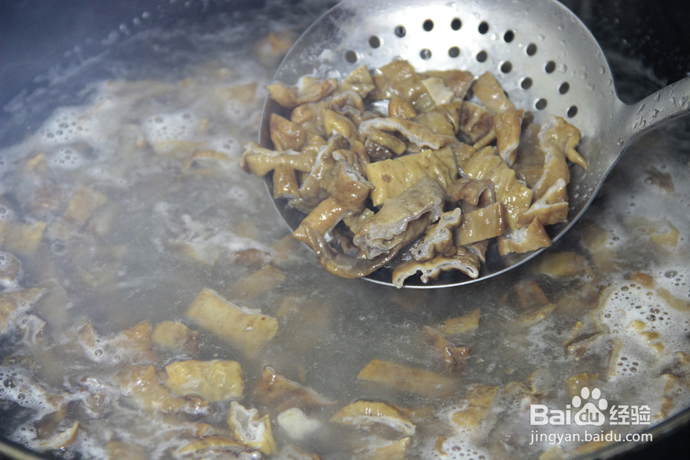 怎么做小炒腊猪肠?