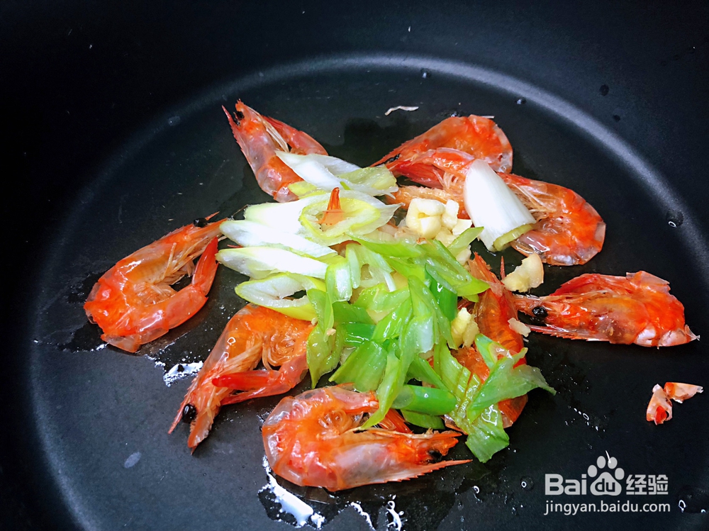 香浓的焖烧大虾白菜粉条