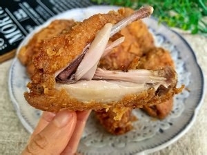 椒盐脆皮鸡翅的做法