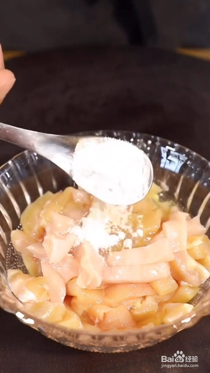 酸甜又好吃下饭的菠萝鸡胸肉如何制作