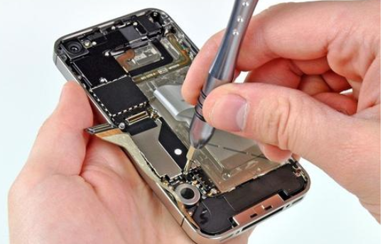 手机售后把手机修坏了 谁负责