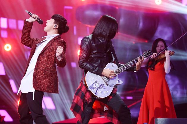 歌词中带“我们的爱”的歌