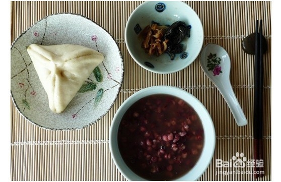 体验当地美食,享受包子美味