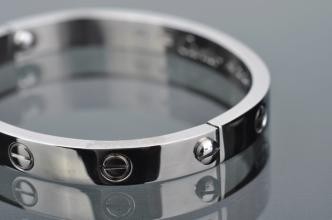 如何识别钛钢手镯好坏