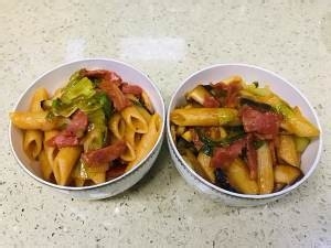 如何制作美味的培根意大利尖管面