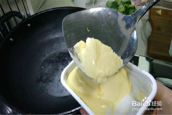 怎样才能做出好吃的家常黄油大虾烧西兰花