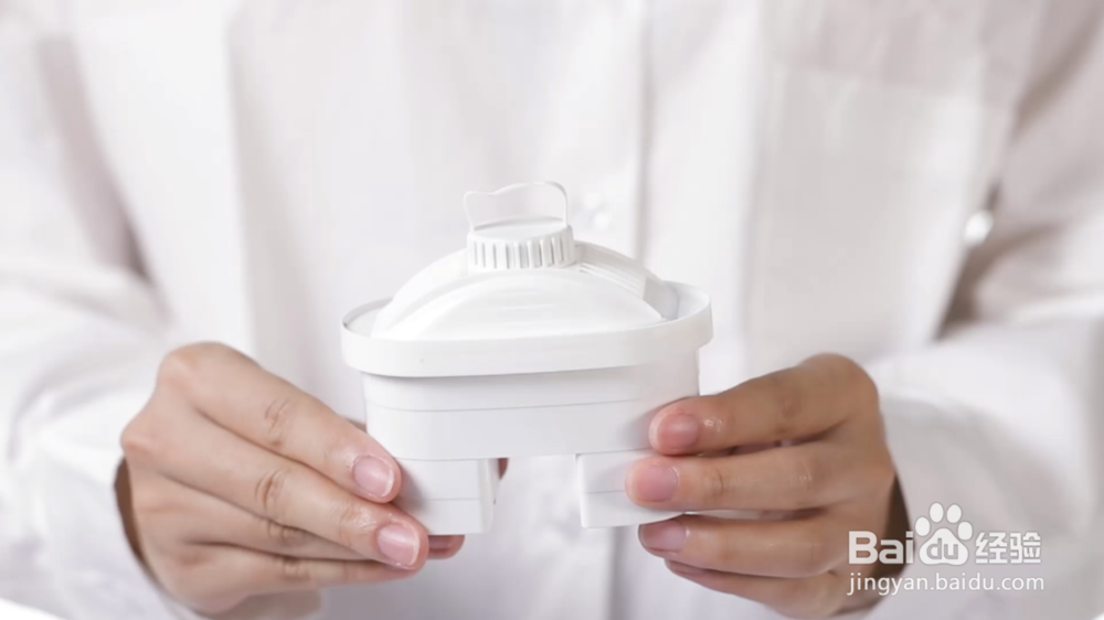 如何安装莱卡直饮净水壶