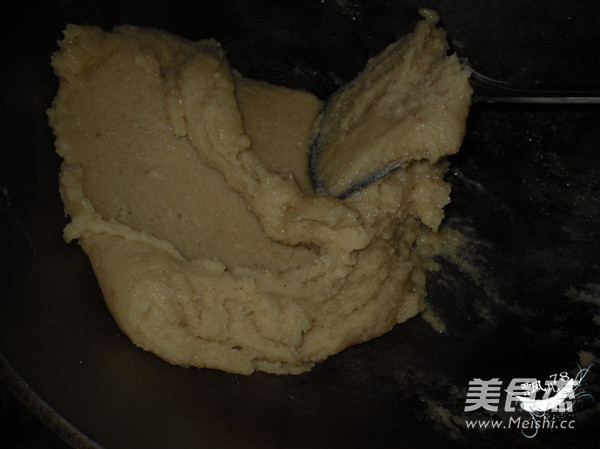 广式咸蛋黄莲蓉月饼