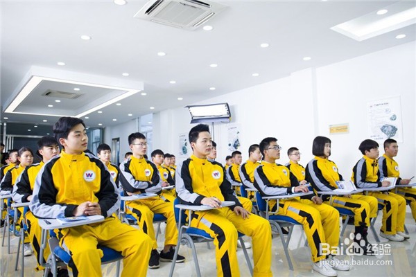 四川技校学什么好，初中毕业男生学汽修怎么样