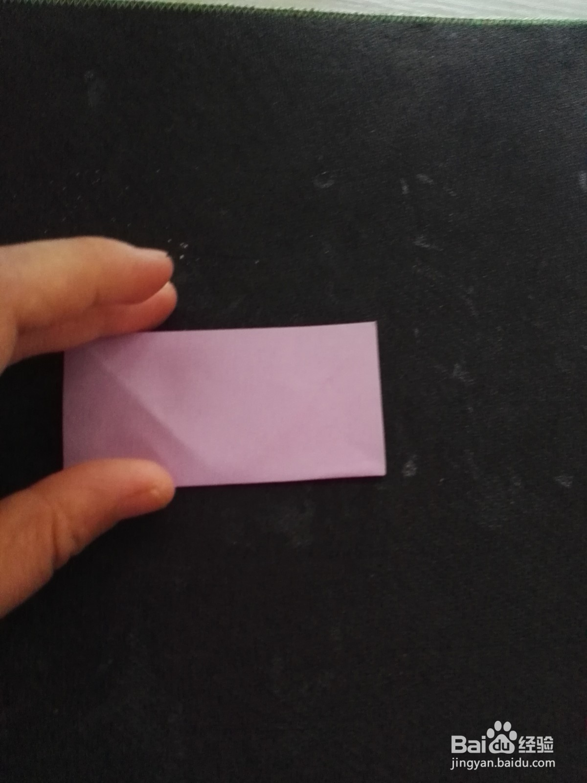 小男孩喜欢的小斧头的折法