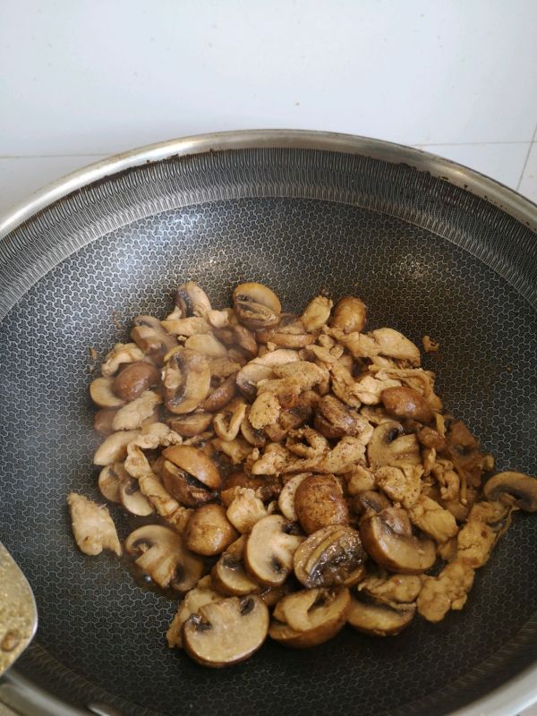 黑椒蒜香鸡肉蘑菇