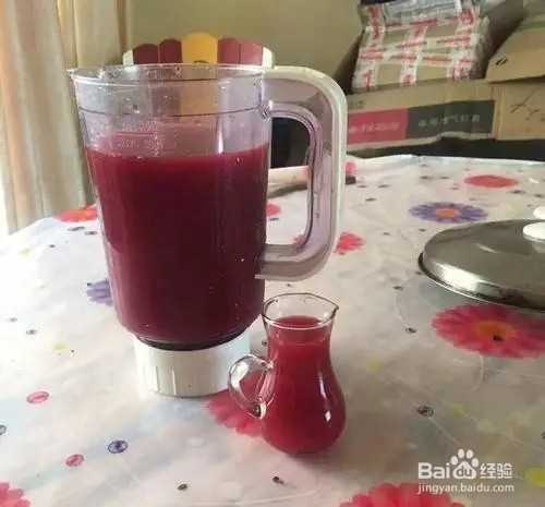 黑莓树莓果汁