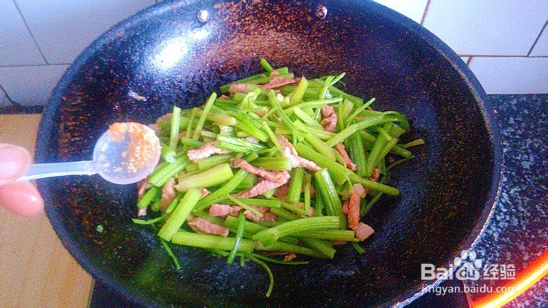 鲜香美味芹菜炒肉——营养膳食搭配系列之九