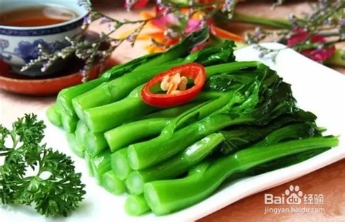 如何炒菜才能保持蔬菜原来的色泽和味道