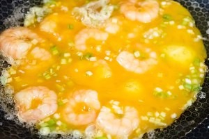 教你怎么做虾仁滑炒鸡蛋