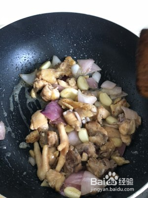 鸡肉煲的家常做法