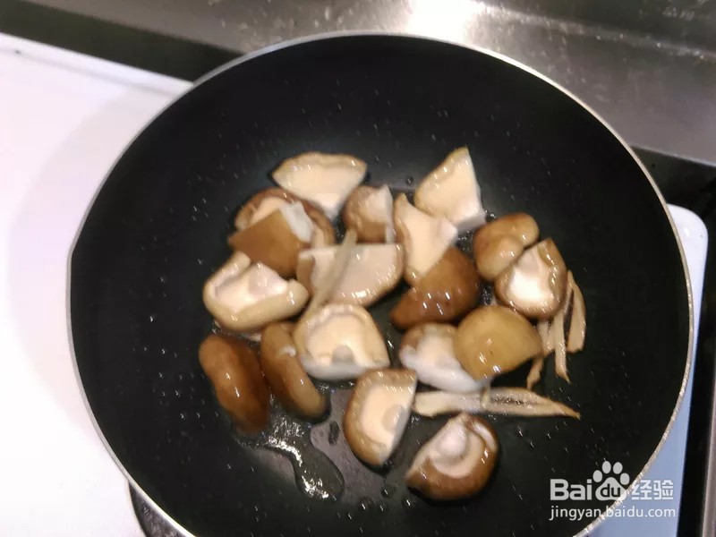 如何做出家常菜系列之香菇玉米笋