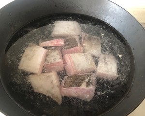 老板鱼炖豆腐的做法