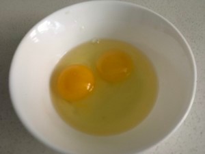 鸡蛋包豆腐的做法