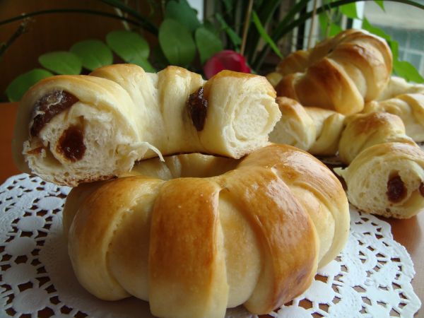 葡萄干花形面包