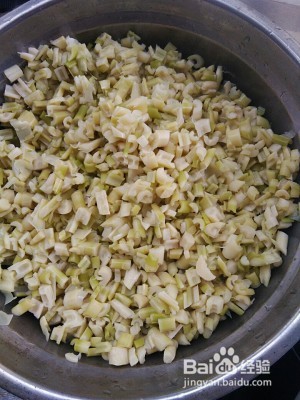 健康养生佳品野生竹笋焖饭的做法