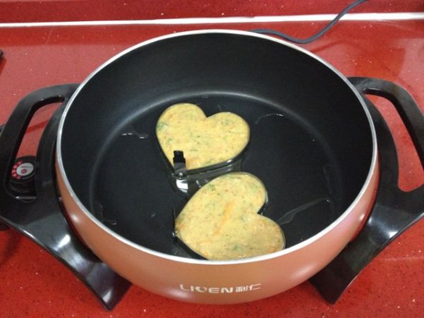 胡萝卜香菜豆渣饼