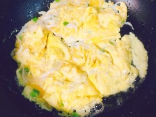 营养美味的银鱼炒鸡蛋