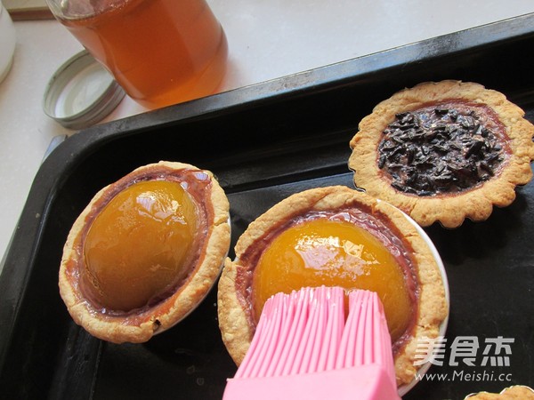 黑米黄桃派的做法