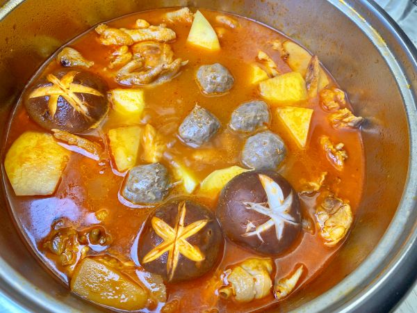 麻辣鲜香火锅鸡