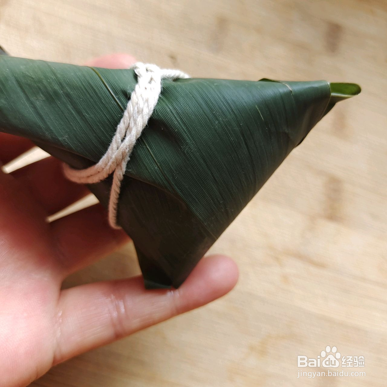 大黄米枣泥豆沙粽子的做法