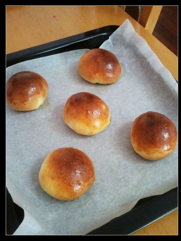 卡士达酱小面包