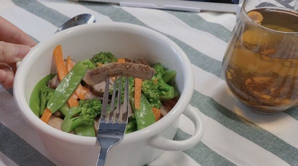 西兰花牛排沙拉