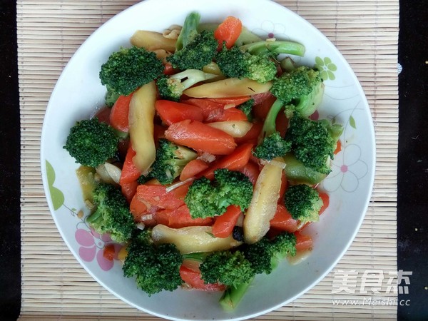 蚝油西兰花炒萝卜